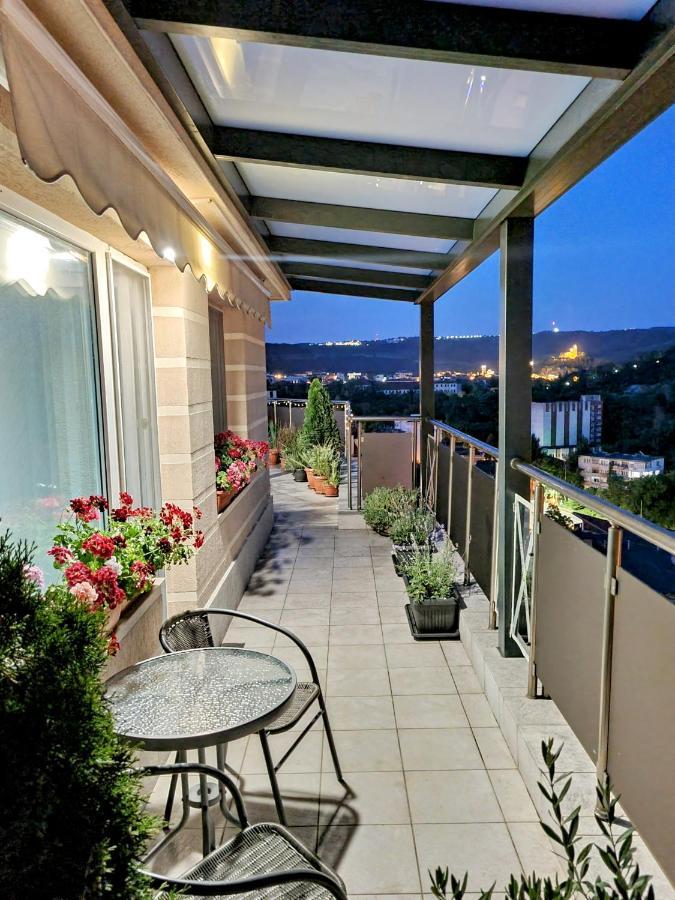 The View Veliko Tarnovo Apartment Luaran gambar