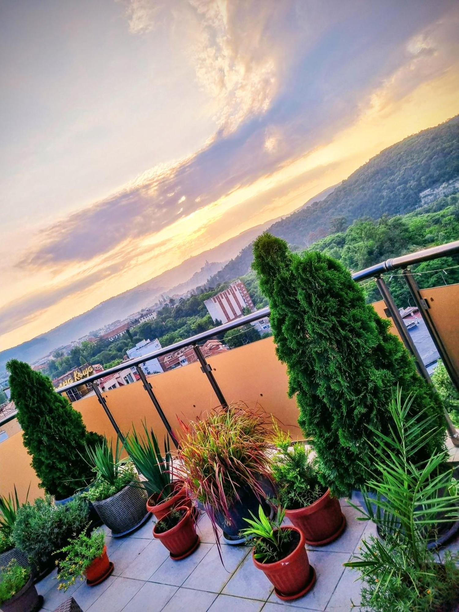 The View Veliko Tarnovo Apartment Luaran gambar