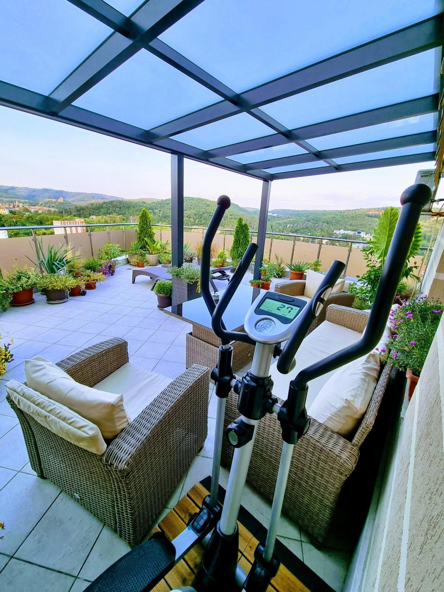 The View Veliko Tarnovo Apartment Luaran gambar