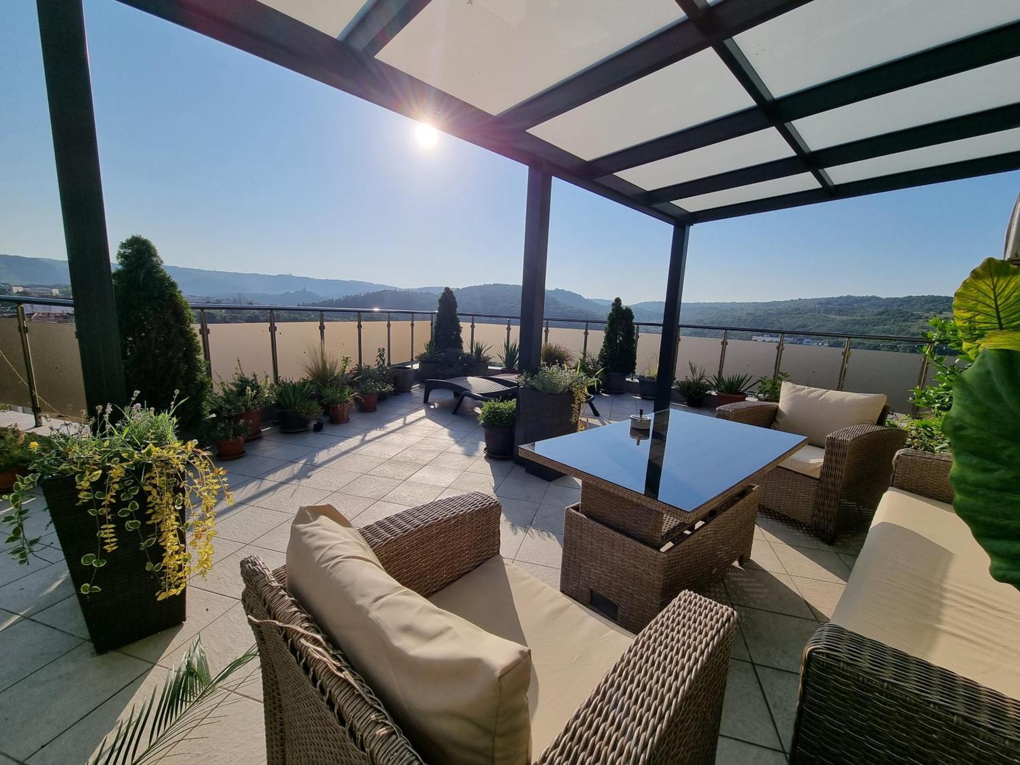 The View Veliko Tarnovo Apartment Luaran gambar