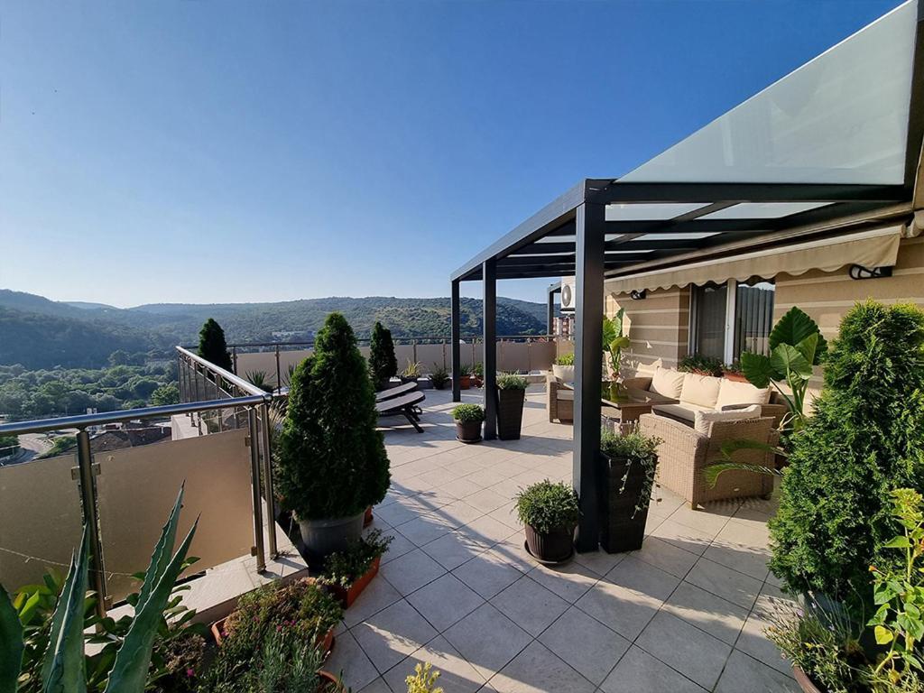 The View Veliko Tarnovo Apartment Luaran gambar
